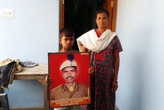 Story of family martyred Jawan Leo Khes of Jashpur in Tadmetla Naxal attack