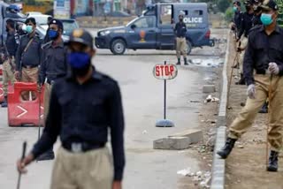 पाकिस्तान में श्रद्धालुओं और पुलिस के बीच झड़प