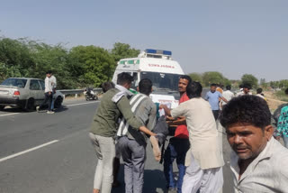 Latest hindi news of Bhilwara, भीलवाड़ा में हुआ सड़क हादसा
