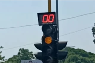 Traffic lights made Showpiece in Haldwani