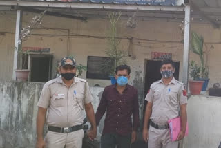 Ashok Vihar police caught in bc