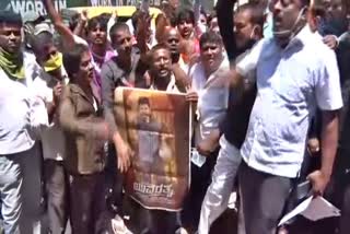 Fans protest against state govt