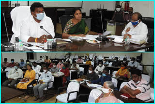 municipal commissioner helds meeting with vro's in guntur