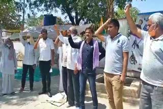 Rakesh Tikait convoy attacked,  Protest of farmers in Jhunjhunu