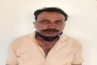 Dungarpur news, arrested accused, English liquor 