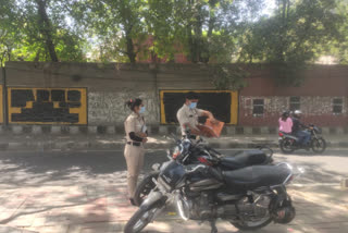 Video of civil defense employees not wearing masks went viral in Delhi