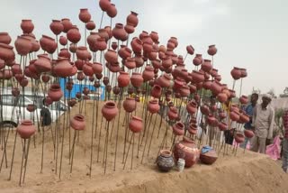 farmers built martyr memorial on delhi jaipur highway near shahjahanpur border