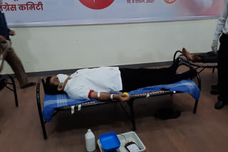 Due to low blood supply in Kolhapur district, the Guardian Minister organized a camp and donated blood