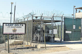 US shuts guantanamo prison unit, moves prisoners