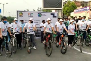 south delhi municipal corporation  south mcd cycle rally delhi  a cycle rally in delhi  fit india movement in delhi  साउथ एमसीडी रैली दिल्ली  दिल्लीे में साइकिल रैली  इंटरनेशनल डे ऑफ स्कूल फॉर डेवलपमेंट एंड पीस  फिट इंडिया अभियान दिल्ली