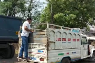 PDS's rice load vehicle seized near ekada bridge in Dhanbad