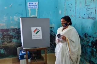 tribal people voting with their tradiational dress