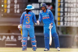 ICC ODI Rankings: Shikha Pandey breaks into top 10 bowlers, Mandhana, Mithali retains respective spots