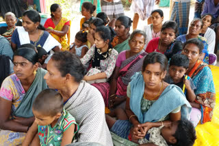 புறக்கணித்த கிராம மக்கள்