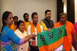 award winner panchayet pradhan of Pandaveswar joins bjp