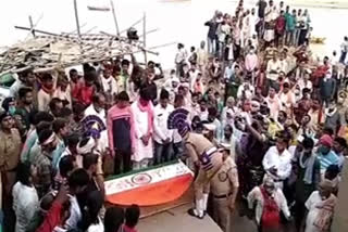 Dharmadev's last rites at Manikarnika Ghat