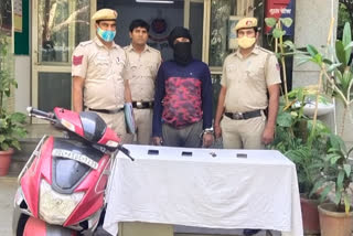 Delhi police arrested accused in Dwarka south District