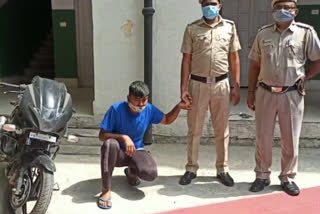 Delhi Police arrested snatcher in Roop Nagar