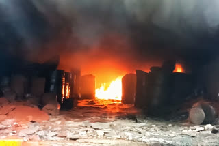 fire in paint warehouse in Kiradi