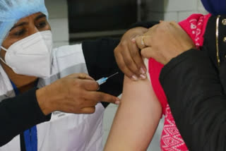 employees are being vaccinated in offices in Noida