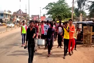 hostel-students-protest-against-unquality-food-in-kustagi