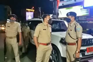 night-curfew-followed-in-ranchi