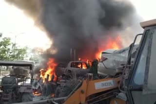 ट्रॉनिका सिटी में लगी आग.