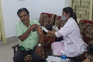 bau employees got vaccinated in ranchi