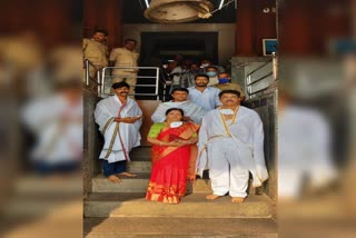 minister R Ashok visits Dharmastala