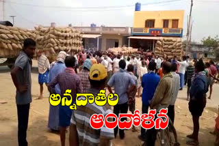 farmers protest for gunny bags