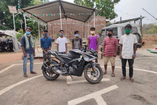 Seven members of bike thief gang arrested in Khunti