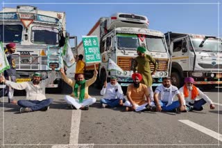 Protesting farmers block KMP expressway in Haryana