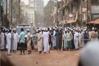 Islamist group attacked devotees  Mosque attack in Bangladesh  attack in mosque in Bangladesh  Bangladesh attack  12 persons injured as hardline Islamist activists attack devotees inside mosque in Bangladesh  ബംഗ്ലാദേശിലെ പള്ളിക്കുള്ളിൽ ആക്രമണം; 12 പേർക്ക് പരിക്ക്  ബംഗ്ലാദേശിലെ പള്ളിക്കുള്ളിൽ ആക്രമണം  പള്ളിക്കുള്ളിൽ ആക്രമണം  ഗായ്ബന്ധ ജില്ല  ബംഗ്ലാദേശ്  ഹെഫാസത്ത്-ഇ-ഇസ്ലാം  തീവ്ര ഇസ്ലാമിക സംഘടന