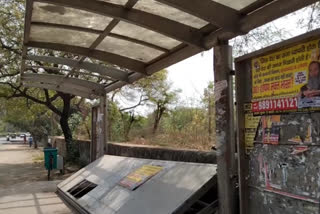 vasant kunj bus stand in poor condition