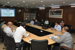 Chief Secretary Om Prakash hold meeting