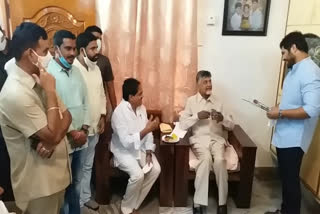 chandrababu nellore tour, chandrababu went to nellore party leaders houses