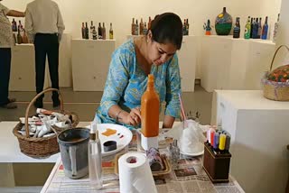 jaipur news, Live Demonstration on Bottle Art