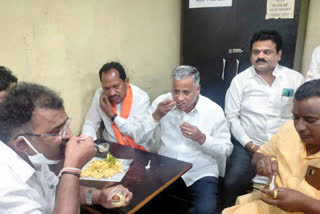 V. Somanna relaxed by having snacks at basavakalyana