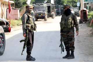 Bijbehara encounter  encounter resumes  encounter resumes in anantnag  വെടിവയ്‌പ്പ് തുടരുന്നു  ഏറ്റുമുട്ടൽ തുടരുന്നു  സുരക്ഷാ സേനയും തീവ്രവാദികളും തമ്മിലുള്ള ഏറ്റുമുട്ടൽ തുടരുന്നു  സുരക്ഷാ സേനയും തീവ്രവാദികളും തമ്മിലുള്ള വെടിവയ്‌പ്പ് തുടരുന്നു  ജമ്മു കശ്‌മീരിൽ വെടിവയ്‌പ്പ് തുടരുന്നു  militants  Security forces  അനന്ത്നാഗ്  ബിജ്ബെഹര  bijbehara  വെടിവയ്‌പ്പ്  ഏറ്റുമുട്ടൽ