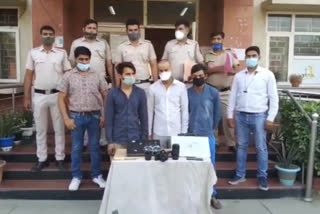 gang arrested for stealing jewelry and depositing it in muthoot finance