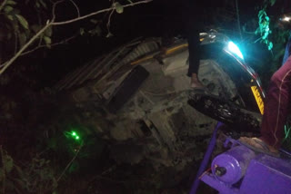 uncontrolled car fell in ditch near Mussoorie Bhatta village