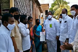 sathupally mla sandra venkata veeraiah cheques distribution at khammam