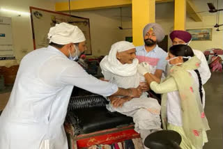 At 105, Moga's Kartar Kaur takes coronavirus jab, asks people to shun hesitancy