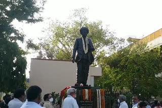 Chief Minister Ashok Gehlot unveiled the statue of Mahatma Jyotiba Phule