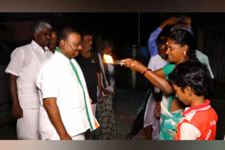 peoples-pay-homage-to-srivilliputhur-congress-candidate-madhavarao