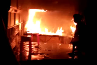 रायबरेली में आग लगने से लाखों का नुकसान