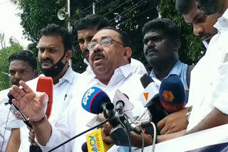 UDF convener MM Hassan has said that Chief Minister did not ask Minister KT Jaleel to resign despite the Lokayukta's order for fear of exposing the corruption allegations  UDF convener MM Hassan  Chief Minister  KT Jaleel  Lokayukta  corruption allegations  അഴിമതിക്കഥകള്‍ പുറത്ത് വരുമെന്ന ഭയംകൊണ്ടാണ് മുഖ്യമന്ത്രി ജലീലിന്‍റെ രാജി ആവശ്യപ്പെടാത്തത്; എം എം ഹസ്സന്‍  അഴിമതിക്കഥകള്‍ പുറത്ത് വരുമെന്ന ഭയംകൊണ്ടാണ് മുഖ്യമന്ത്രി ജലീലിന്‍റെ രാജി ആവശ്യപ്പെടാത്തത്  എം എം ഹസ്സന്‍  അഴിമതിക്കഥകള്‍  മുഖ്യമന്ത്രി  കെ ടി ജലീല്‍  രാജി