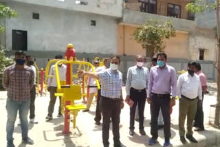 Deputy Commissioner of Rohini Corporation Zone surprise inspection in Ram Park