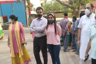 encroachment on footpath near anupam cinema