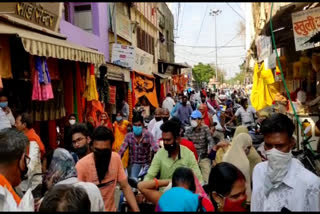 Heavy rush in the markets of Manasa city